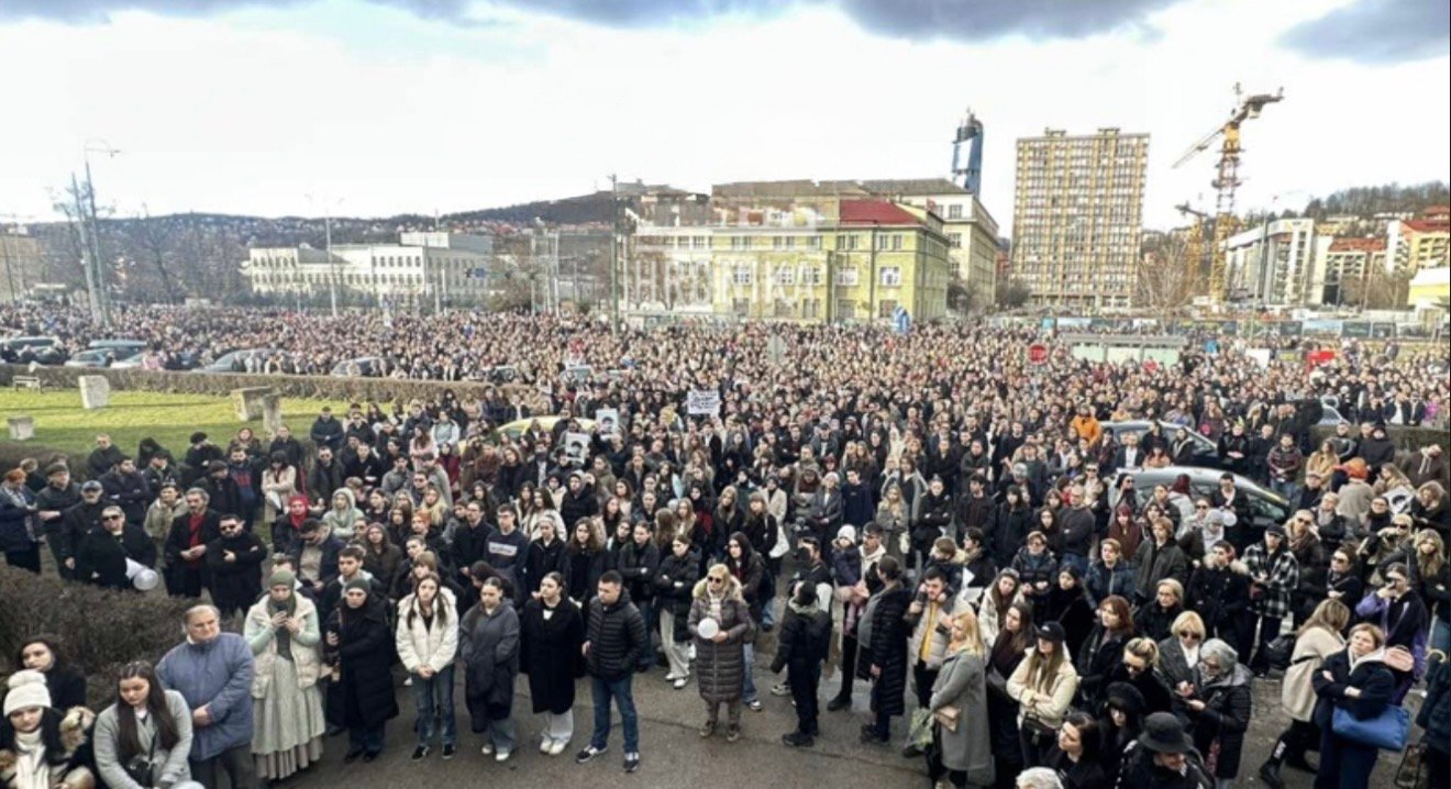 Hiljade građana, većinom mladih na protestima u Sarajevu: Želimo siguran grad za život