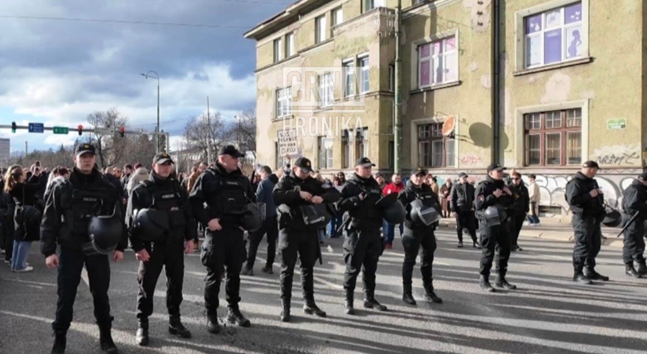 MUP KS poslao poruku pred današnje proteste: Građani imaju pravo na mirno okupljanje. Ne nasjedajte na provokacije