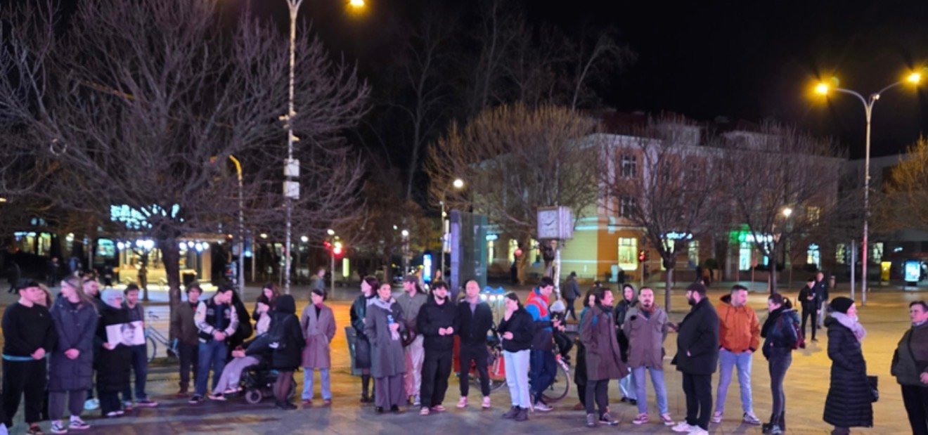 Banjalučani se okupili na Trgu Krajine i poslali poruke podrške Sarajlijama