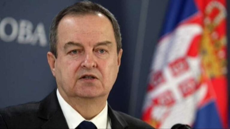 Ivica Dačić hitno primljen u bolnicu, priključen na aparate