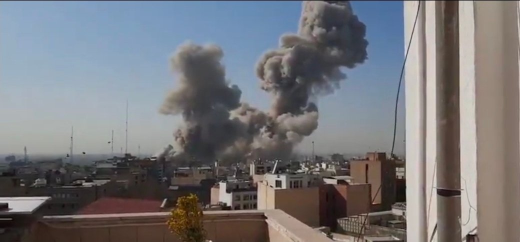 Amerika i Izrael napali Iran, pokušali ubiti Khameneija