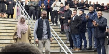 Predivna priča iz Konjica: Džematlije obradovale imama Ensara ef. Zalihića novim automobilom – suze radosnice ispunile džemat!