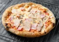 Kako da smrznuta pizza bude kao iz restorana: Dodajte joj ove sastojke