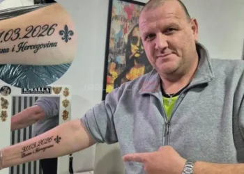 Ovaj potez je oduševio mnoge: Zoran iz Tuzle istetovirao datum historijske pobjede i ljiljan kao trajni podsjetnik na uspjeh Zmajeva!