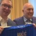 Vučić pozirao sa dresom Italije, komentari urnebesni: “Sad nam je jasno…”