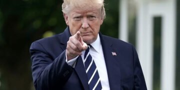 Trump psuje i prijeti Iranu: Otvorite Hormuški moreuz, vi ludi gadovi