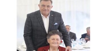 Preminula majka Milorada Dodika, oprostio se emotivnom porukom