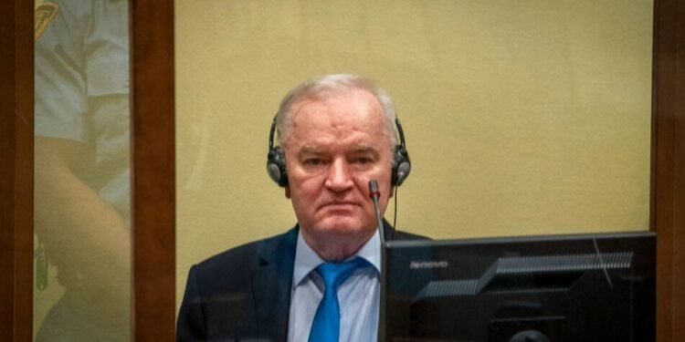Osuđeni ratni zločinac Mladić vraćen u pritvor: Ljekari nisu konstatovali novi moždani udar