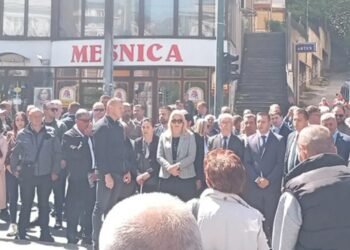 Srbi iz Istočnog Sarajeva stigli uz jake policijske snage u Dobrovoljačku ulicu