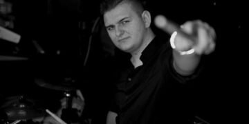 U teškoj nesreći poginuo mladi bubnjar (20)