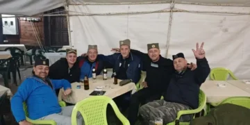 Pogledajte okupljanje četnika uz oružje, pokliče, uniforme i zločinačke pjesme