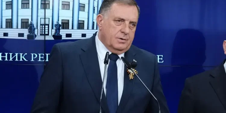 SNSD kreće u obračun sa Šmitom: Traži ukidanje njegovih odluka