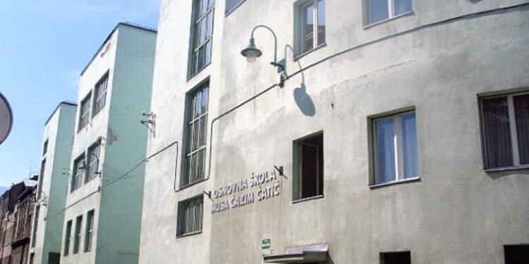 Uhapšen nastavnik Adi Pašić: Prijetio učenicima u osnovnoj školi u Sarajevu