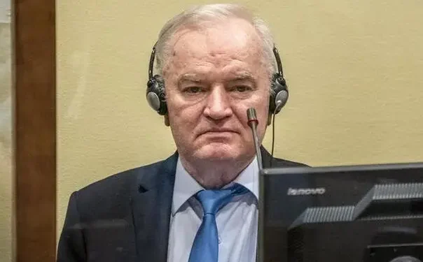 Sud u Hagu poručio: Mladić je blizu smrti, ali ostaje u zatvoru
