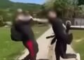Uznemirujući snimak iz BiH: Maloljetnik brutalno pretukao vršnjaka, ostali sve snimali