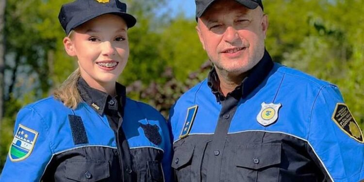 Emotivna priča iz Cazina: Otac Asmin odlazi u penziju, kćerka Arijana nastavlja njegovim stopama