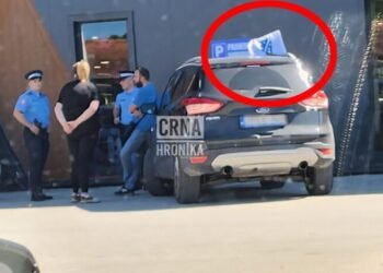 Navijači tvrde: Policija u Istočnom Sarajevu zaustavlja vozila zbog zastava RBiH