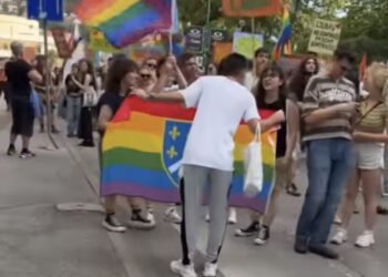 Zastava s ljiljanima u duginim bojama na Bh. paradi ponosa: Mladić iz Sarajeva je ukrao i zapalio