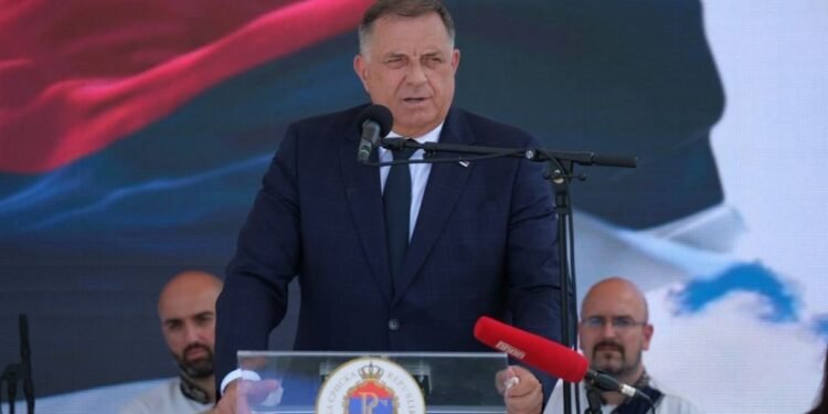 Dodik izazvao osude izjavama o Muslimanima: SDS napustio skup, čuli se zvižduci