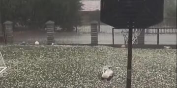 Jako nevrijeme pogodilo BiH: Led zabijelio Bosanski Petrovac (VIDEO)