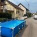 Žena u Zagrebu postavila bazen nasred ulice: “Nemam mjesta u dvorištu”