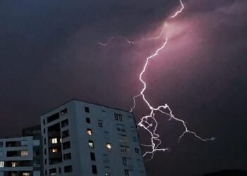 BH Meteo upozorava: Večeras prijete jako nevrijeme, grmljavina i bujične poplave u dijelovima BiH