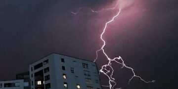 BH Meteo upozorava: Večeras prijete jako nevrijeme, grmljavina i bujične poplave u dijelovima BiH