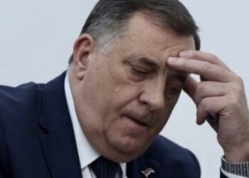 MUK U LAKTAŠIMA: Milorad Dodik manji od makovog zrna, nakon imenovanja Amerikanca za vršioca dužnosti visokog predstavnika…
