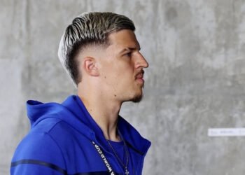 Tarik Muharemović za potpis traži plaću do tri miliona eura?