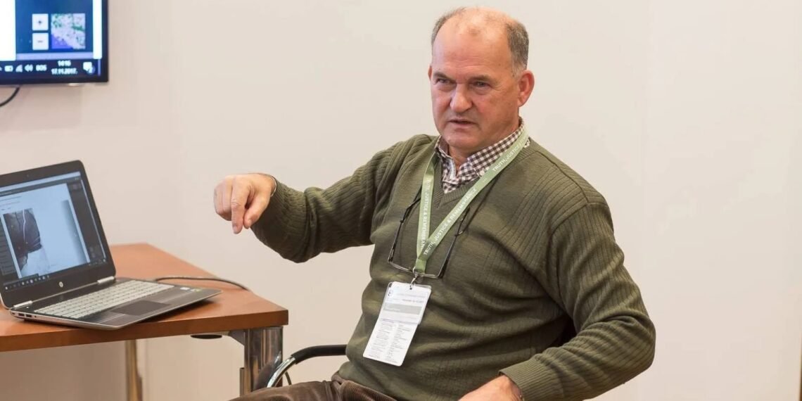 Mirsad Tokača priveden zbog zastave RBiH: Policija tvrdi da je „uznemirio građane“