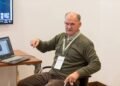 Mirsad Tokača priveden zbog zastave RBiH: Policija tvrdi da je „uznemirio građane“