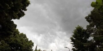 Meteorolozi upozoravaju: Nakon sunčanog jutra stižu pljuskovi, grad i jak vjetar