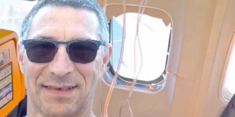 Ovo je muškarac iz Srbije koji je do ramena ispao kroz prozor aviona kompanije Ryanair: Supruga opisala kako mu je spasla život