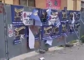 U Novom Sadu postavljeni plakati podrške Ratku Mladiću, građani ih pocijepali