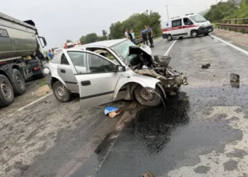 Teška nesreća u BiH: Vatrogasci izvlačili prikliještenog vozača iz automobila