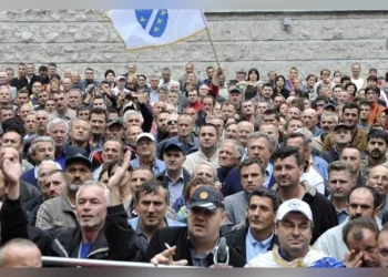 Stiglo posljednje upozorenje: Borci izlaze ispred zgrade Vlade FBiH, postavili rok