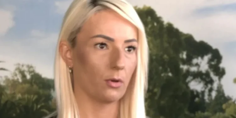 Nikolina iz Srbije slikala sedmogodišnjeg sina sa šajkačom i podignuta tri prsta: Završila 15 dana u hrvatskom zatvoru