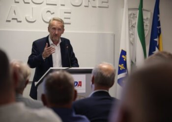 IZETBEGOVIĆ OŠTRO IZ JAJCA: “BiH je danas u najtežoj situaciji od Daytona, Dodik je amnestiran, a Trojka mu je prva pružila ruku spasa”