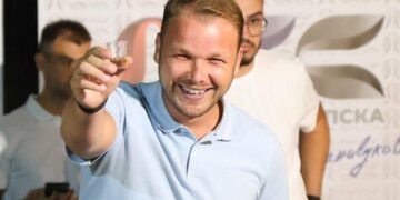 Stanivuković o smrti Ratka Mladića: „Generalu vječni mir, a porodici najdublje saučešće“
